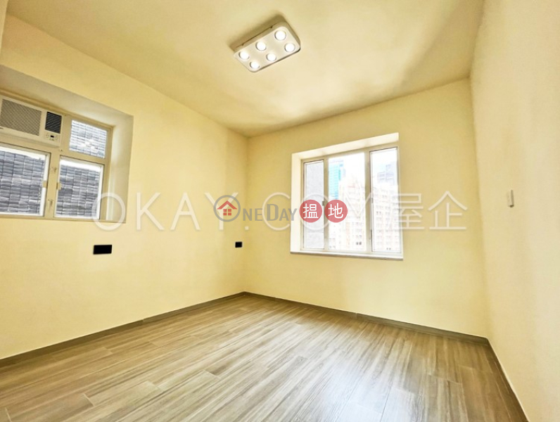 香港搵樓|租樓|二手盤|買樓| 搵地 | 住宅-出售樓盤-3房3廁,極高層,露台怡興大廈出售單位