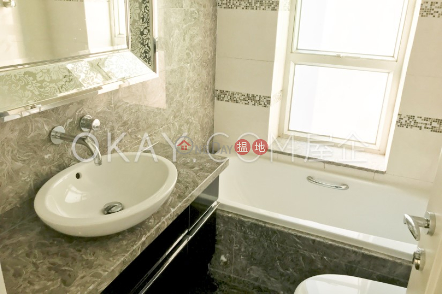 4房2廁,星級會所,露台Casa 880出售單位|Casa 880(Casa 880)出售樓盤 (OKAY-S7465)