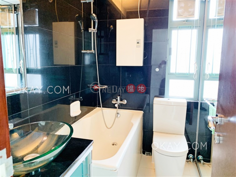 HK$ 33,000/ month Jardine Summit Wan Chai District Unique 3 bedroom with balcony | Rental