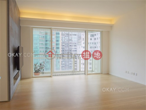 Unique 3 bedroom on high floor with balcony | For Sale | Centrestage 聚賢居 _0