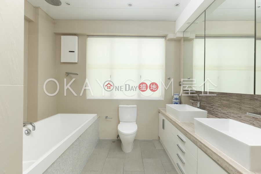 HK$ 3,600萬安荔苑|西區-3房2廁,實用率高,極高層,連車位安荔苑出售單位