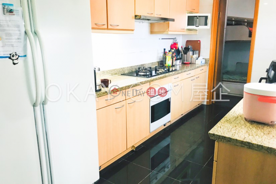 HK$ 120,000/ month, The Waterfront Phase 2 Tower 5, Yau Tsim Mong | Gorgeous 4 bedroom with balcony & parking | Rental