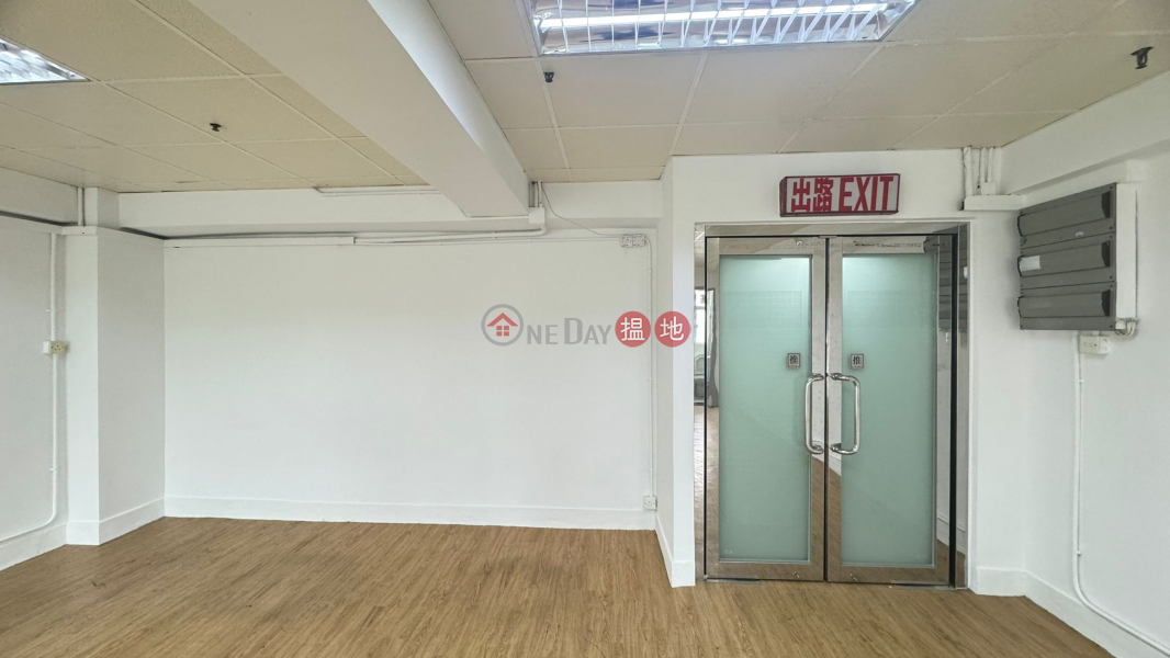 HK$ 13,000/ month, Kingsford Industrial Centre, Kwun Tong District WORKSHOP / OFFICE