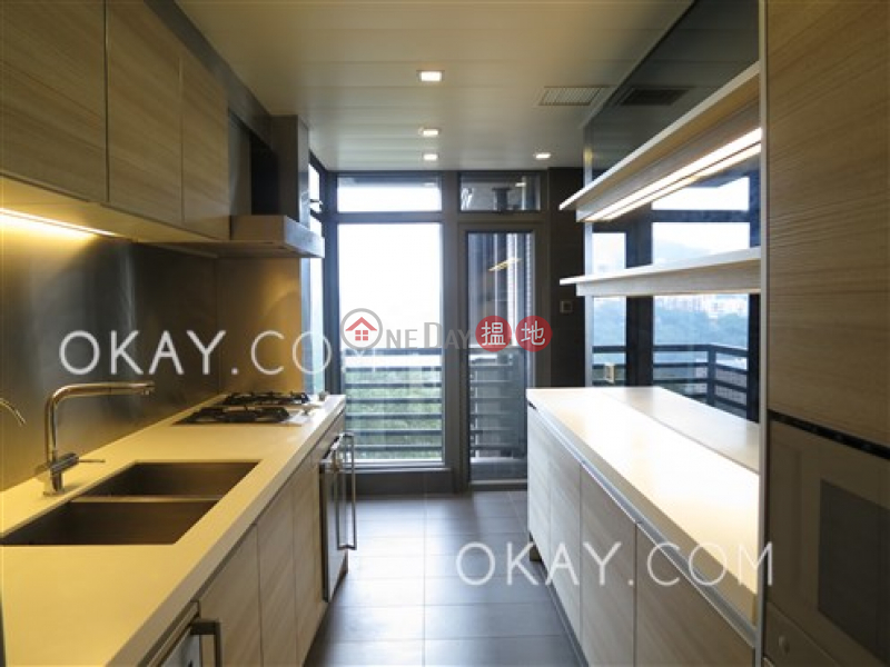 HK$ 52M | Broadwood Twelve Wan Chai District Exquisite 3 bedroom with racecourse views & parking | For Sale