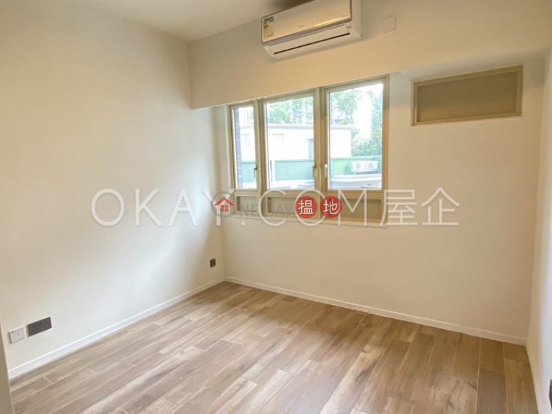 HK$ 50,000/ month | St. Joan Court Central District Charming 2 bedroom in Mid-levels Central | Rental