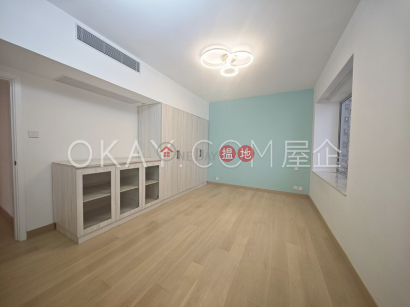 Gorgeous 4 bedroom on high floor with parking | For Sale | Tregunter 地利根德閣 Sales Listings