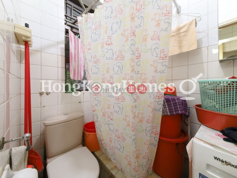 HK$ 50,000/ month | Hing Wah Mansion | Western District | 3 Bedroom Family Unit for Rent at Hing Wah Mansion