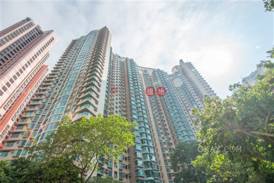 HK$ 66,000/ 月曉峰閣中區-3房2廁,實用率高,極高層,星級會所《曉峰閣出租單位》
