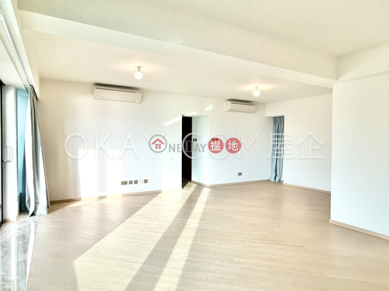 Stylish 3 bed on high floor with sea views & balcony | Rental | Victoria Garden Block 1 域多利花園1座 Rental Listings