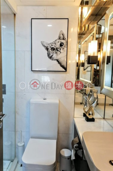 HK$ 19M | Centre Point | Central District, Nicely kept 2 bedroom on high floor with balcony | For Sale