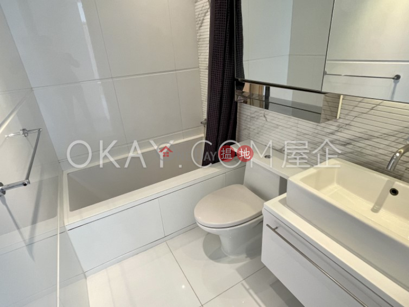 Nicely kept 3 bedroom with balcony | For Sale | Discovery Bay, Phase 14 Amalfi, Amalfi Three 愉景灣 14期 津堤 津堤3座 Sales Listings