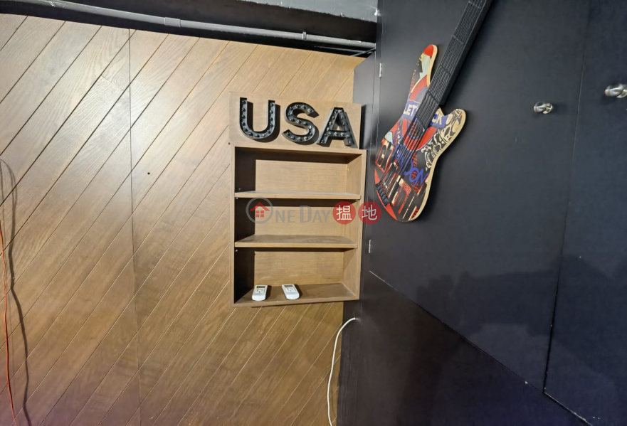 安居工商 何生全包 有匙 party room 零售 | 15-17 Shing Yip Street | Kwun Tong District, Hong Kong Rental HK$ 28,000/ month