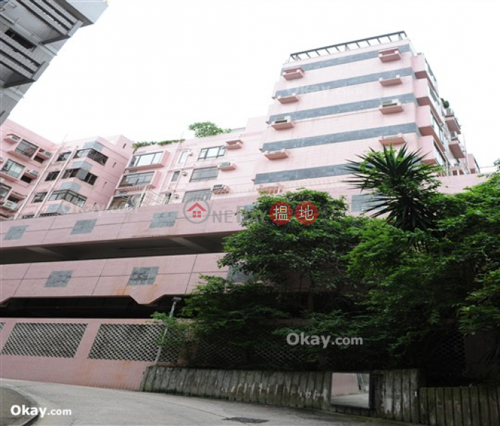 HK$ 40,000/ month | Billion Terrace Wan Chai District | Tasteful 3 bedroom with parking | Rental