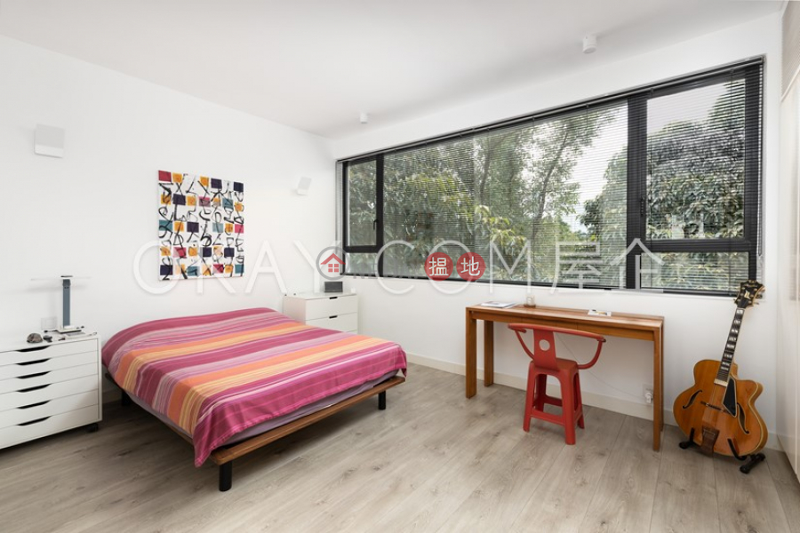 Tasteful 3 bedroom on high floor with rooftop & parking | For Sale | Mayflower Mansion 梅苑 Sales Listings