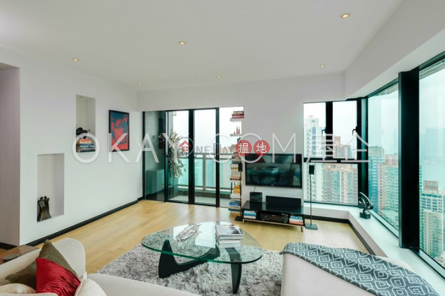Exquisite penthouse with rooftop & balcony | Rental | Centre Place 匯賢居 Rental Listings