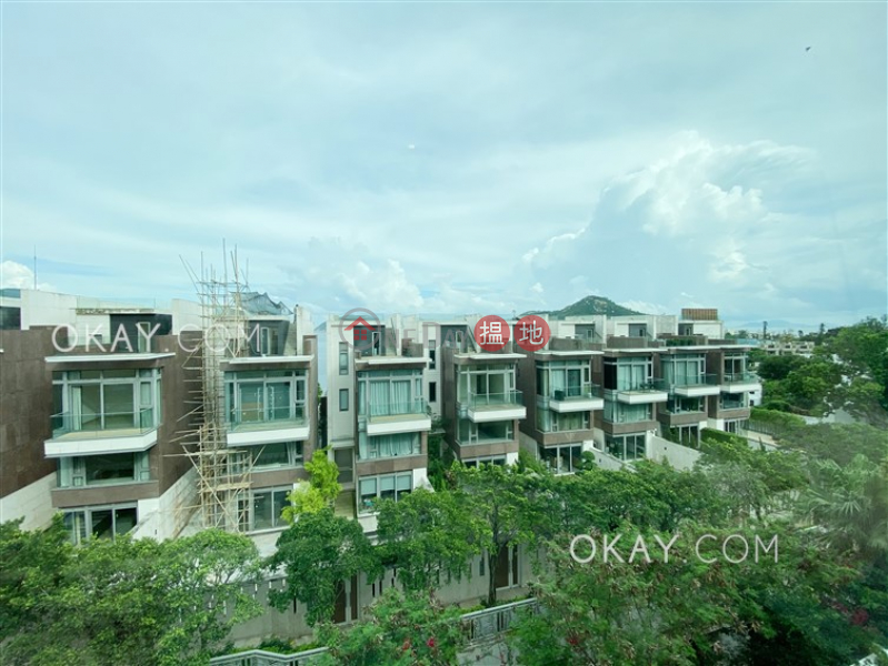 Stylish 3 bedroom on high floor with rooftop & parking | For Sale | Stanford Villa Block 4 旭逸居4座 Sales Listings
