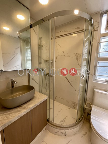 HK$ 36,000/ month | Kiu Fat Building | Western District Charming 3 bedroom on high floor with rooftop | Rental