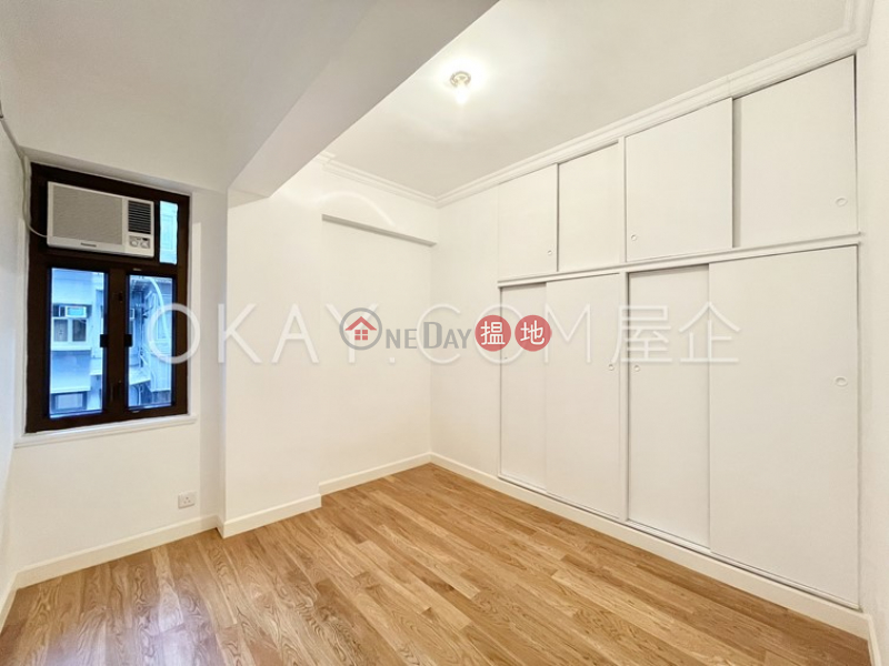 HK$ 54,000/ month | Happy Mansion Wan Chai District Gorgeous 3 bedroom with balcony | Rental