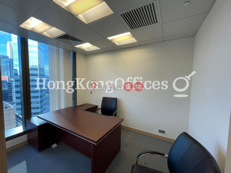 HK$ 135,992/ month 152 Queen\'s Road Central | Central District | Office Unit for Rent at 152 Queen\'s Road Central