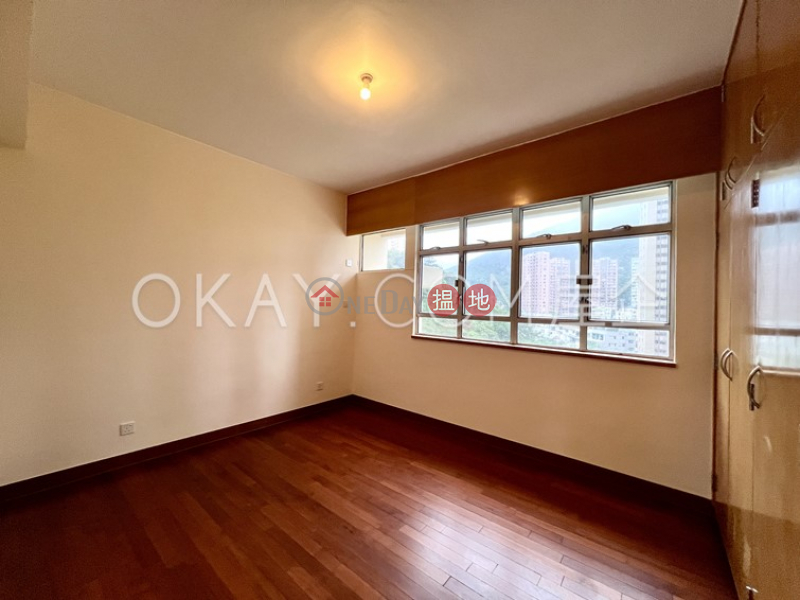 Luxurious 3 bedroom with balcony & parking | Rental | Aurora - Quarters 銀霞閣 Rental Listings