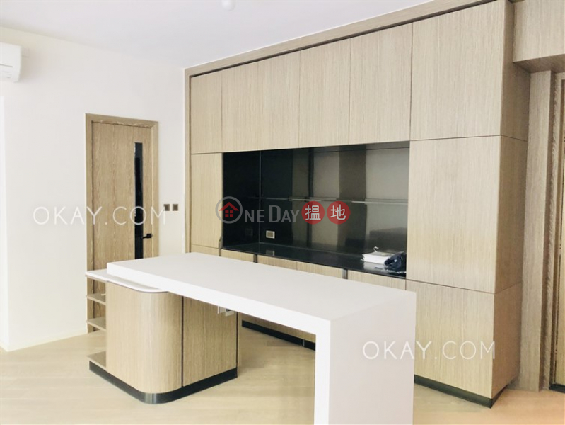 Luxurious 4 bed on high floor with balcony & parking | Rental | Mount Pavilia Tower 2 傲瀧 2座 Rental Listings