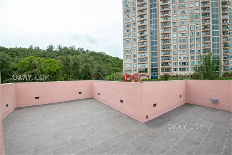 HK$ 109.5M Redhill Peninsula Phase 3 | Southern District Gorgeous house with rooftop, terrace & balcony | For Sale