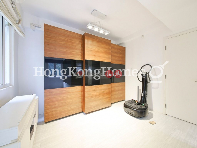 HK$ 38,000/ month Y. Y. Mansions block A-D Western District 3 Bedroom Family Unit for Rent at Y. Y. Mansions block A-D