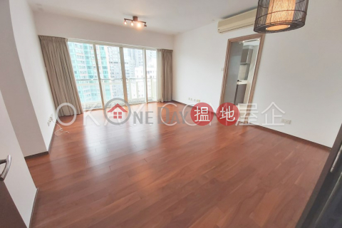 Lovely 2 bedroom on high floor with balcony | For Sale | Centrestage 聚賢居 _0