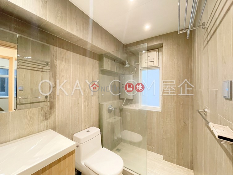 Practical 1 bedroom in Mid-levels West | Rental 10 Sam Chuk Street | Wong Tai Sin District Hong Kong, Rental | HK$ 25,000/ month