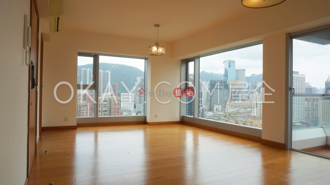 Unique 3 bedroom on high floor with balcony | Rental | NO. 118 Tung Lo Wan Road 銅鑼灣道118號 Rental Listings