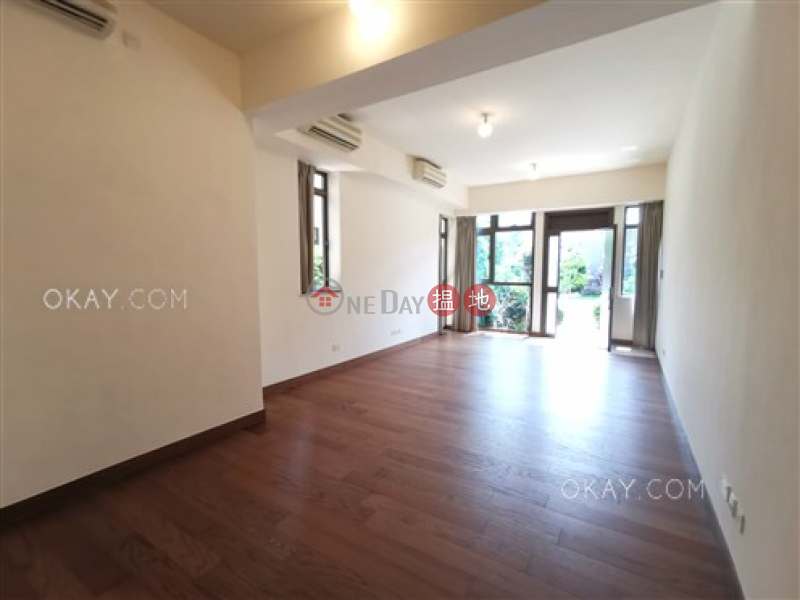 Luxurious house with balcony & parking | For Sale | Jade Grove 琨崙 Sales Listings