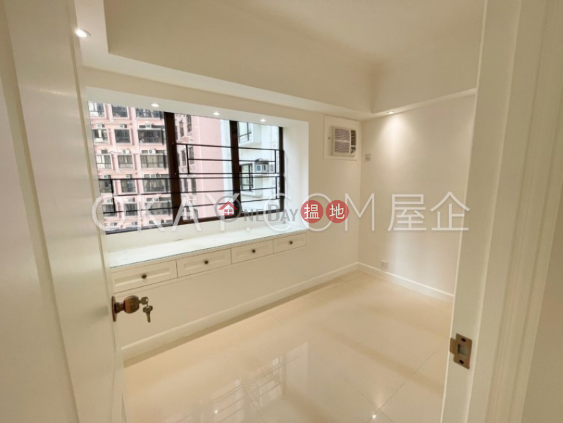 Nicely kept 3 bedroom in Mid-levels West | Rental | Excelsior Court 輝鴻閣 Rental Listings
