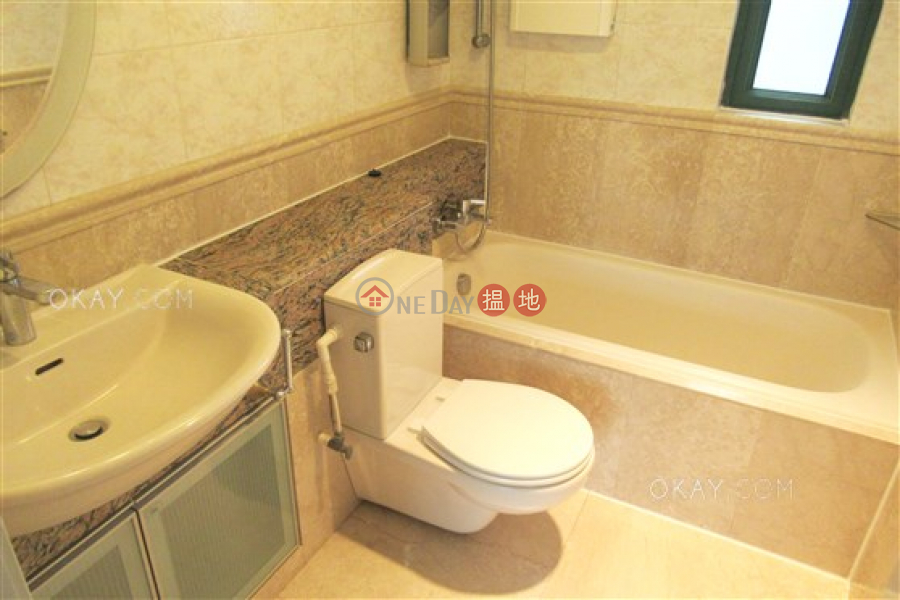 Lovely 3 bedroom on high floor with balcony | For Sale | University Heights Block 1 翰林軒1座 Sales Listings