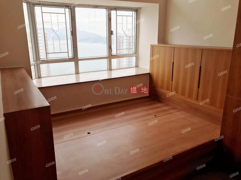 Property Search Hong Kong | OneDay | Residential Rental Listings | South Horizons Phase 2, Hoi Fai Court Block 2 | 2 bedroom High Floor Flat for Rent