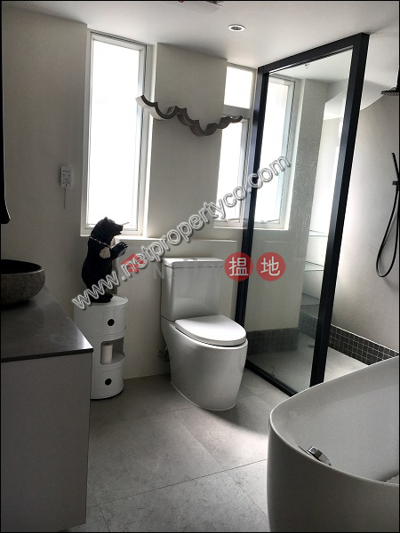 Elegant Contemporary Designed Apartment58-62堅道 | 西區香港-出租-HK$ 38,000/ 月