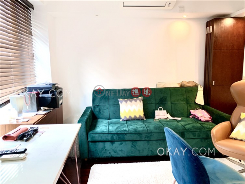 Unique 1 bedroom on high floor with rooftop | Rental 2-4 Mee Lun Street | Central District | Hong Kong | Rental HK$ 28,000/ month