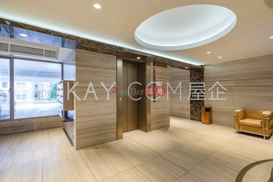 Efficient 3 bedroom with balcony & parking | For Sale | Dragon View 龍景樓 Sales Listings