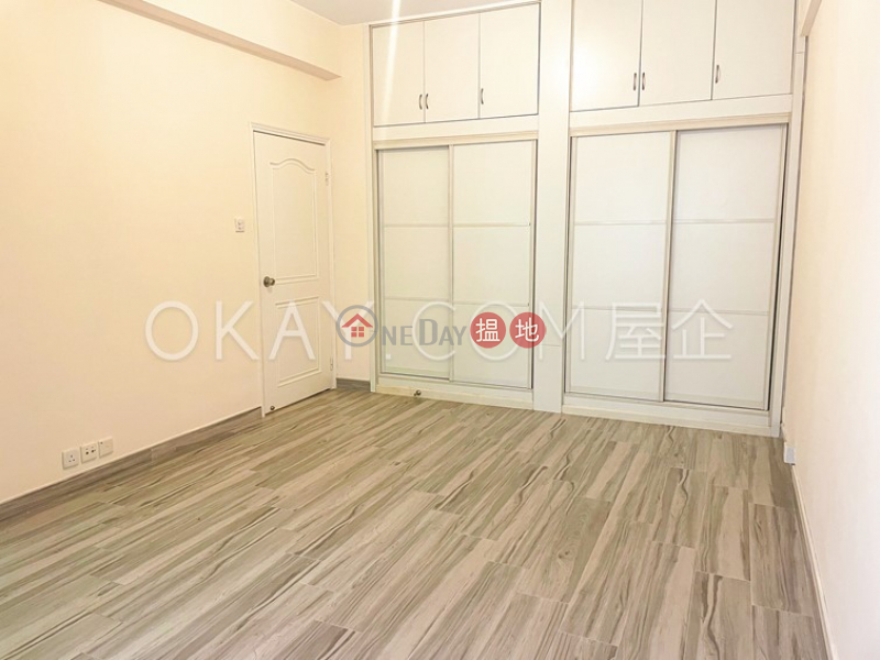HK$ 55,000/ month | Robinson Mansion, Western District | Lovely 3 bedroom with parking | Rental