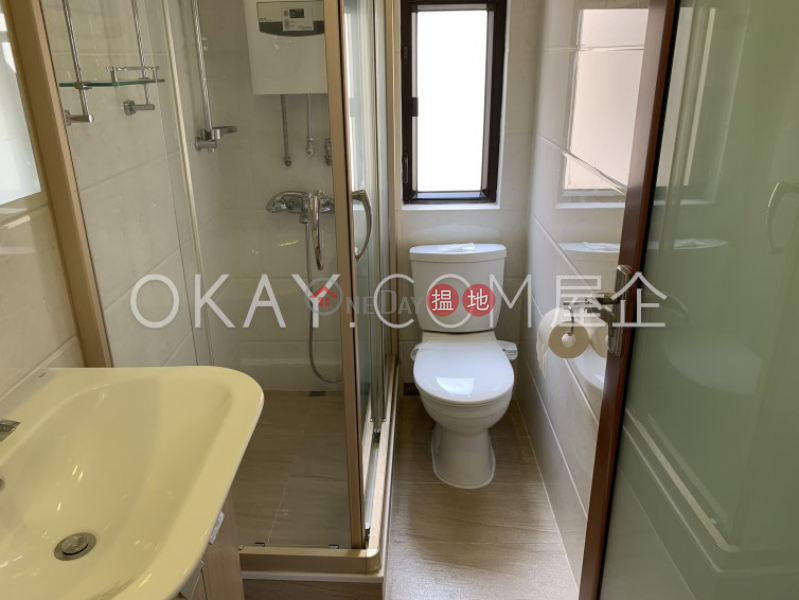 HK$ 50,000/ month, Beverly Court Wan Chai District | Rare penthouse with racecourse views, rooftop | Rental