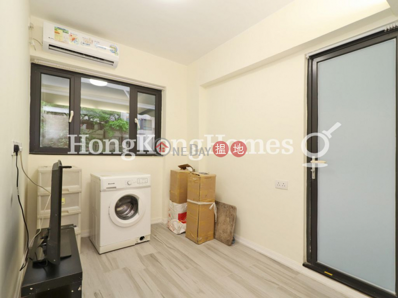 Property Search Hong Kong | OneDay | Residential | Sales Listings | 2 Bedroom Unit at Johnston Court | For Sale