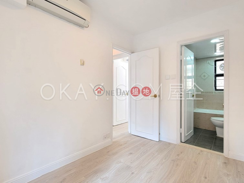 HK$ 36,000/ month, Royal Court Wan Chai District Unique 3 bedroom with balcony & parking | Rental