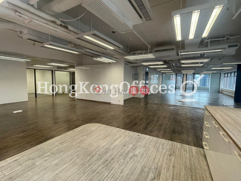 HK$ 112,832/ month | Universal Trade Centre | Central District Office Unit for Rent at Universal Trade Centre