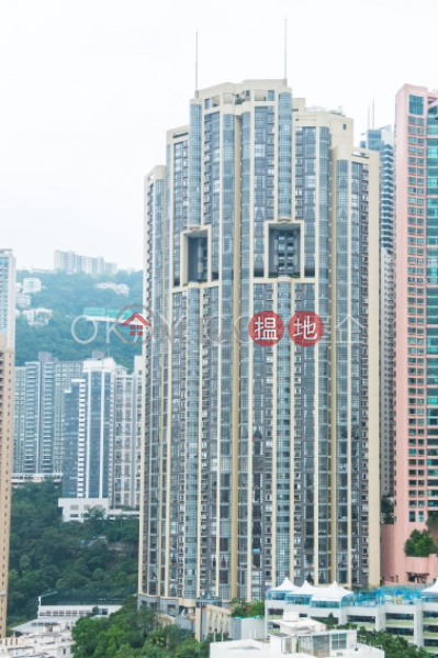 HK$ 96,700/ month, Queen\'s Garden Central District | Beautiful 3 bedroom with parking | Rental