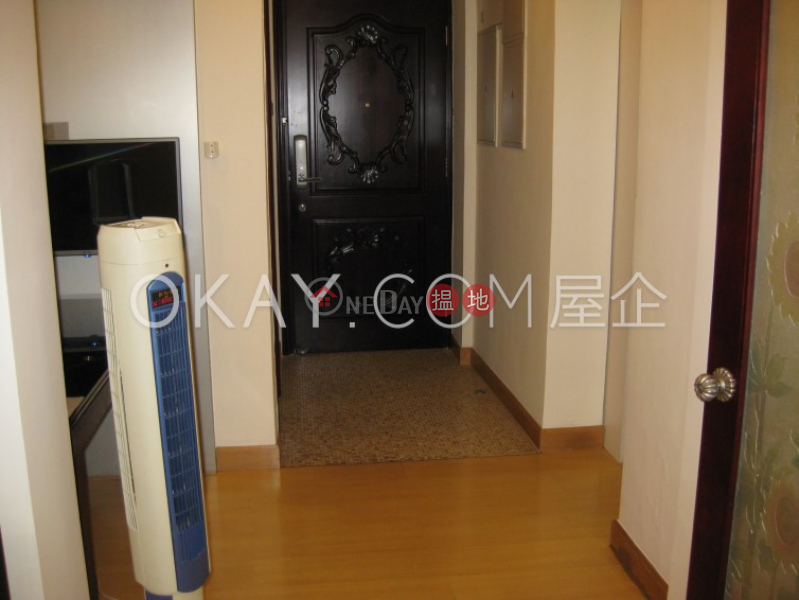 Unique 3 bedroom on high floor | Rental, Po Ming Building 寶明大廈 Rental Listings | Wan Chai District (OKAY-R297690)