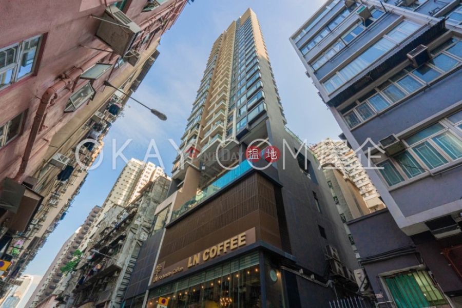 Generous 1 bedroom on high floor with balcony | Rental | 116-118 Second Street | Western District Hong Kong Rental HK$ 25,000/ month