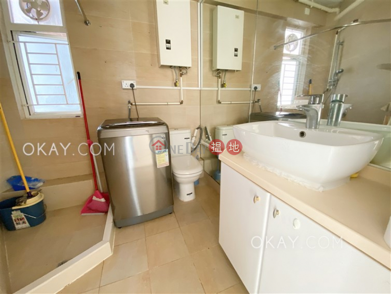 HK$ 40,000/ month Seaview Garden Eastern District, Gorgeous 3 bedroom with balcony & parking | Rental