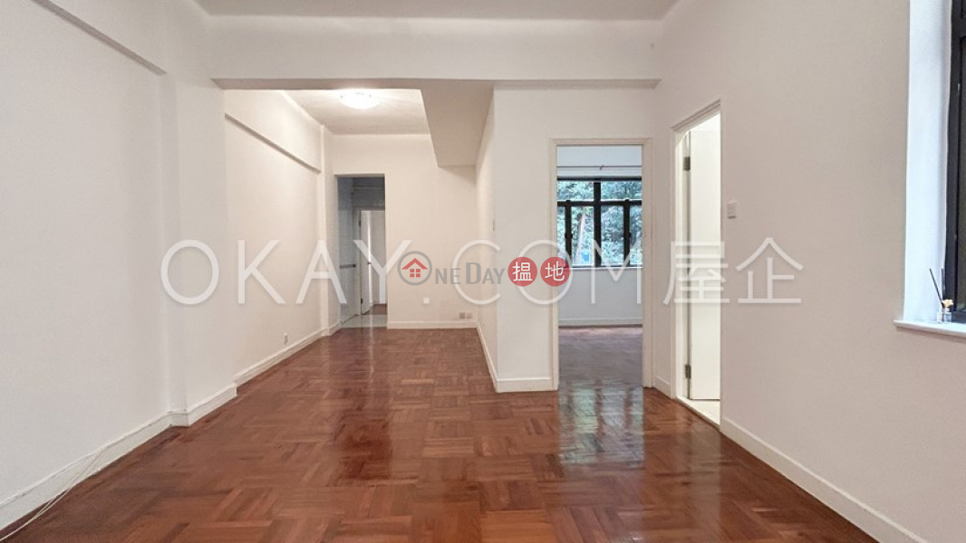 Generous 2 bedroom with balcony | Rental, Donnell Court - No.52 端納大廈 - 52號 Rental Listings | Central District (OKAY-R38716)