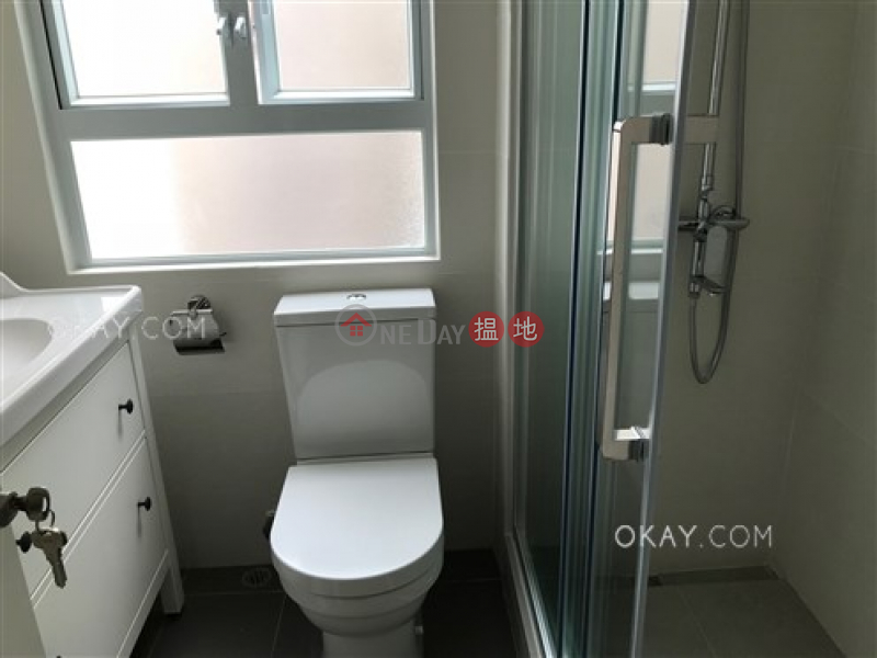 Nicely kept 2 bedroom with rooftop | For Sale | 9 Pak Sha Road 白沙道9號 Sales Listings