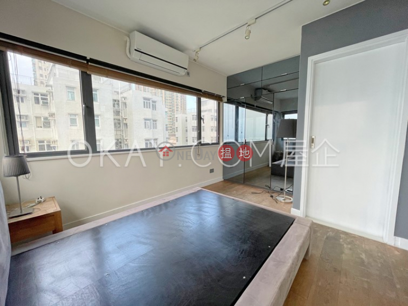 Charming 1 bed on high floor with sea views & rooftop | For Sale | Tai Hong Building 太康大廈 Sales Listings