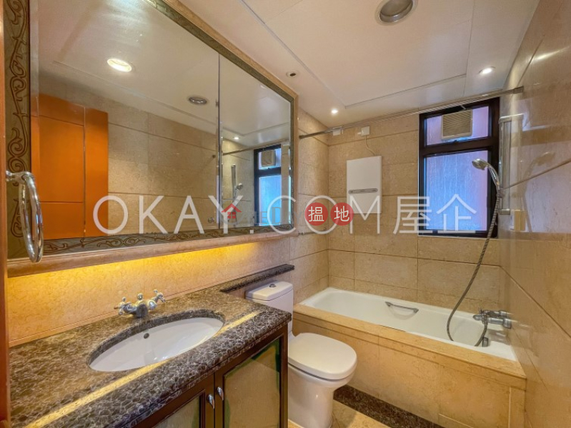 HK$ 32,000/ month, The Arch Star Tower (Tower 2),Yau Tsim Mong, Charming 2 bedroom in Kowloon Station | Rental